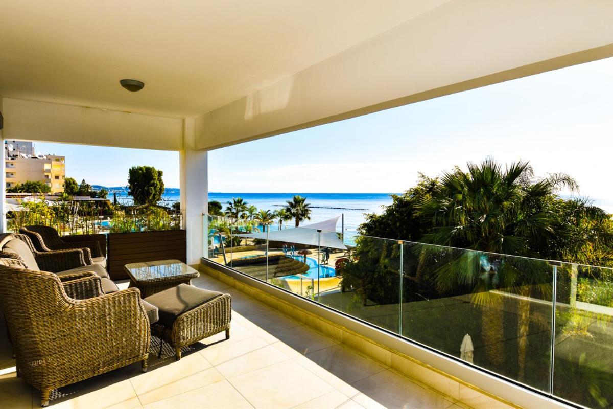 Pegasus Beach Front Apartment Limassol Exterior photo